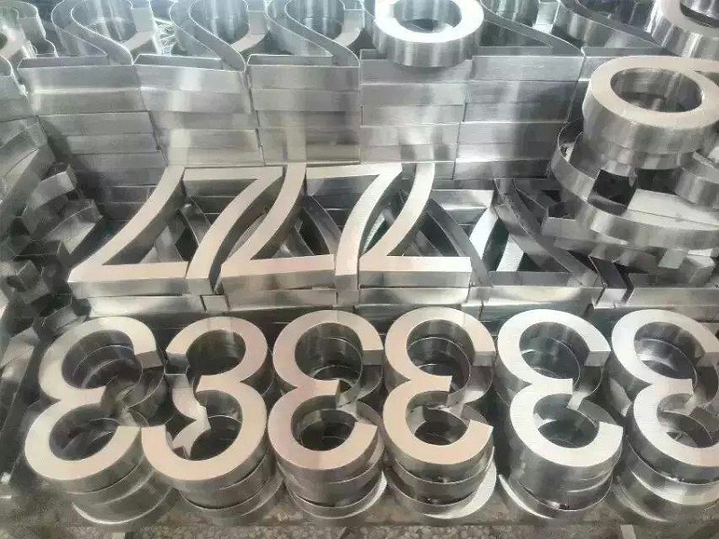 這些精工字，不光適合戶(hù)外展示，還可以是企業(yè)最搶眼的形像3