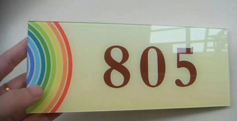做廣告，我們大家是認真的：一分鐘教你塑造“養眼”亞克力標牌