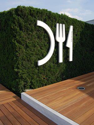 當成線(xiàn)下超級入口，店面標識主要性凸顯27