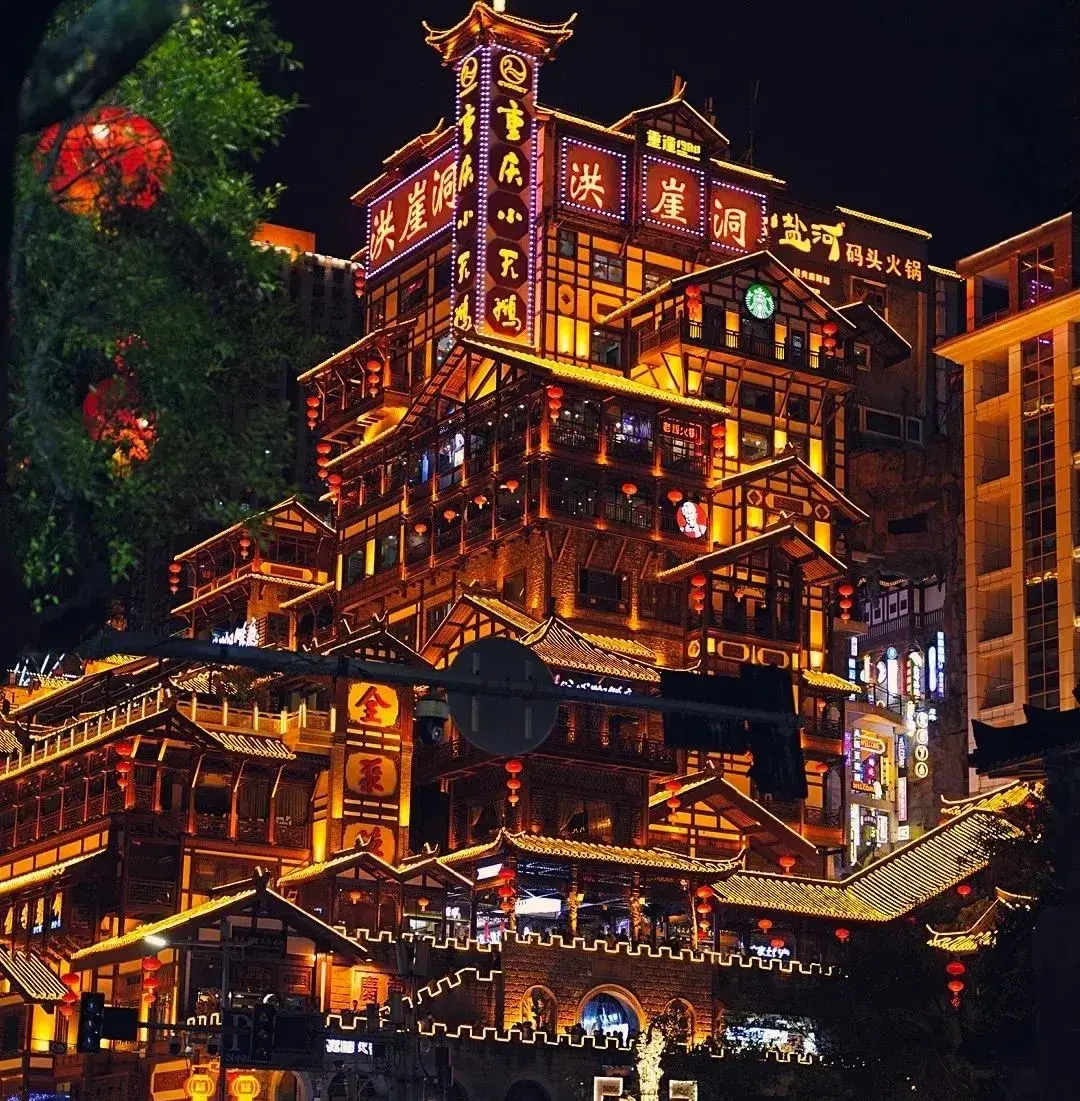 走訪(fǎng)長(cháng)沙、重慶等地后，我總結出一套廣告牌子“吸金術(shù)”8